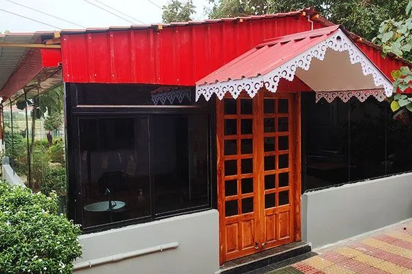 Restaurant Exterior1