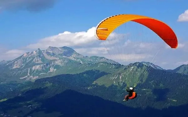 Delo Paragliding
